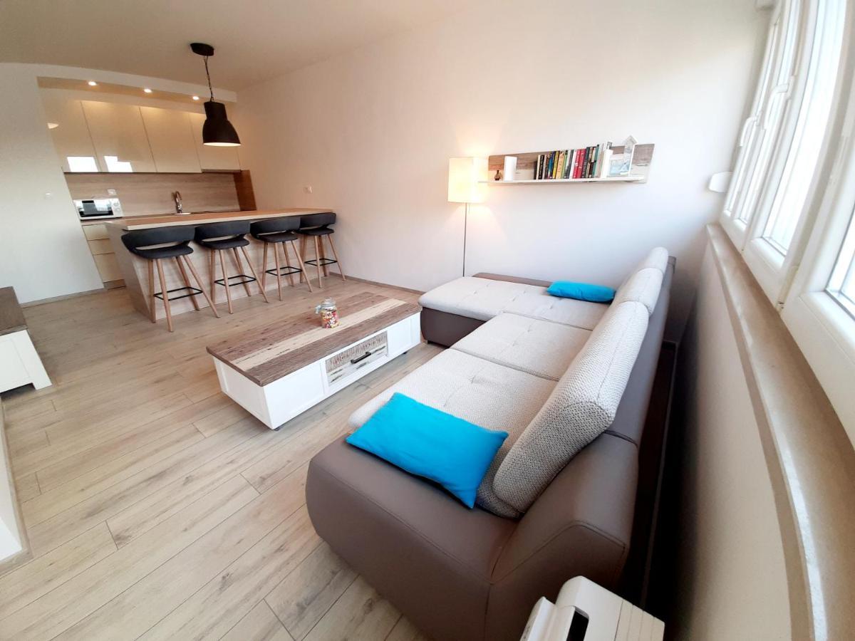 Apartment Providenca Zara Esterno foto