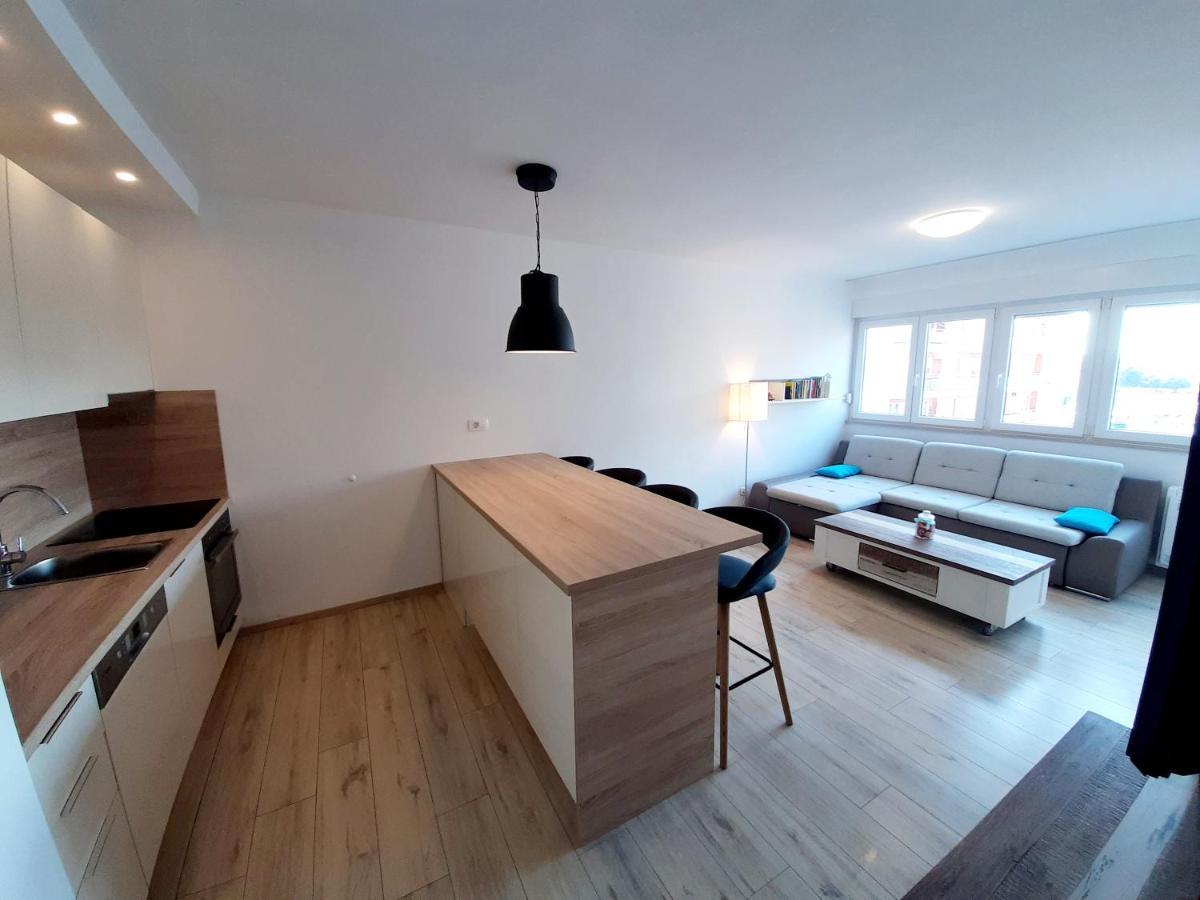 Apartment Providenca Zara Esterno foto